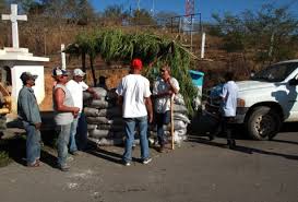 Autodefensas barricada Tumbiscatío