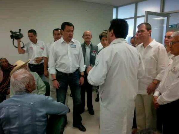 Osorio Chong en Buenavista Michoacán con Fausto Vallejo y Alfredo Castillo