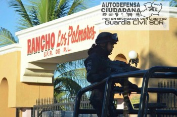 federales y autodefensas en el rancho los palmares la ruana