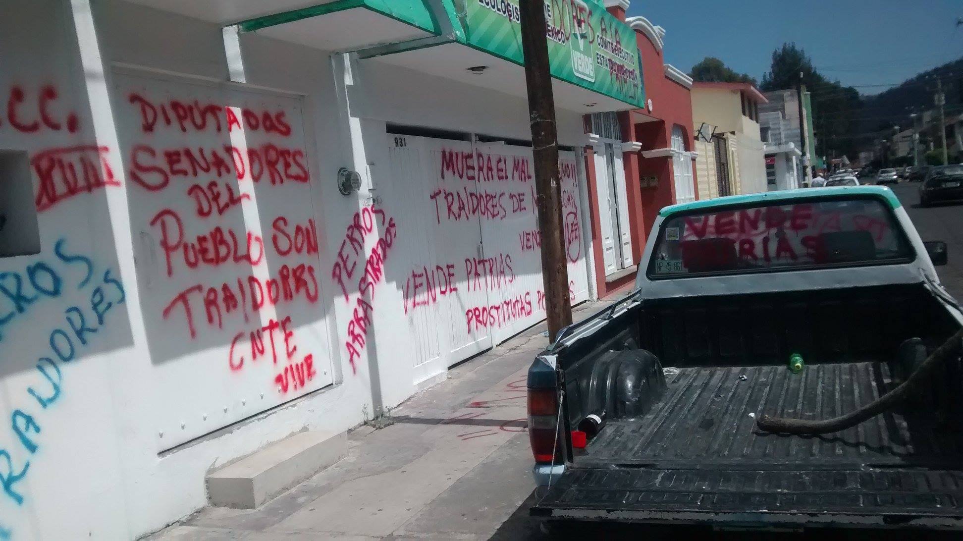 maestros CNTE manifestación en partido verde Morelia