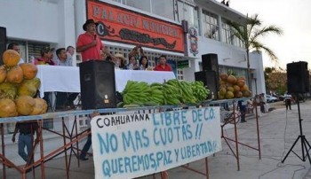 José Manuel Mireles en Coahuayana