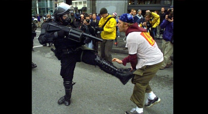 brutalidad de policía estadounidense2