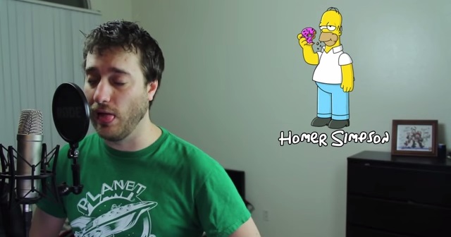 comediante imita las voces de Los Simpson