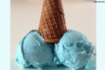 El heladero ya reconocido mundialmente, Charlie Harry, ha creado un nuevo sabor de nieve hecho de viagra y sabor champagne que recibió como nombre “excitación”. La encargada de fabricar la invención color azul de Harry fue la empresa “Lick Me I’m Delicious” (Lámeme, soy delicioso), quien lo hizo a petición de una celebridad que lo utilizaría en una fiesta. En una entrevista, el creador del helado de viagra aseguró que no podía dar detalles de la celebridad que pidió su invento por tratarse de un cliente VIP con el que firmó un acuerdo de privacidad, sin embargo reveló que tanto su cliente como los invitados a su fiesta quedaron muy contentos con el helado. Asimismo, el británico aseguró que pese a que esta fue una creación “bajo pedido”, no descarta hacer más de esta muestra en un futuro.