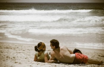 pareja en la playa