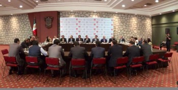 reunión diputados federales con Alfredo Castillo