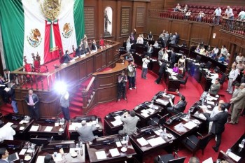 Analiza Congreso de Michoacán reelección consecutiva de diputados y ayuntamientos