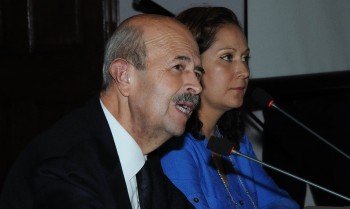 Fausto Vallejo y Lupita Santacruz rueda de prensa