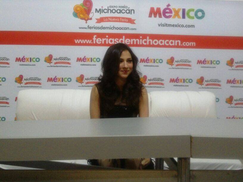 Paty Cantú en rueda de prensa de la Expo Feria Michoacán 2014