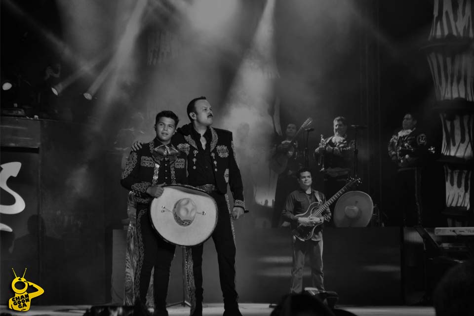 Pepe Aguilar y su hijo Leonardo Expo Feria Michoacán 2014 2