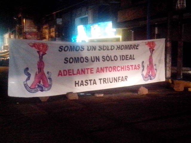 antorchistas lona bloqueo bulevard