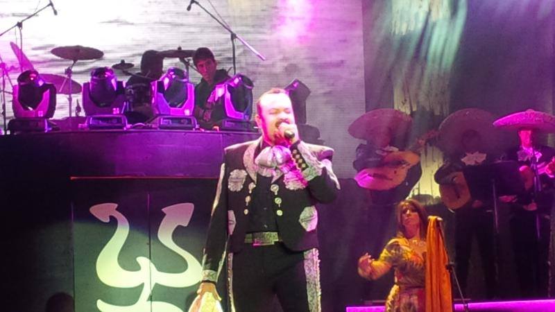 expoferia pepe aguilar concierto 2