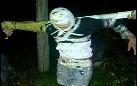 ladrón crucificado en Argentina