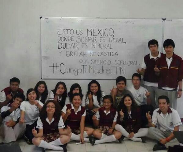 peña nieto mentada de madre alumnos