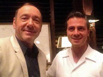 peña nieto selfie kevien space