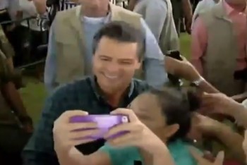 peña nieto tepalcatepec selfie video