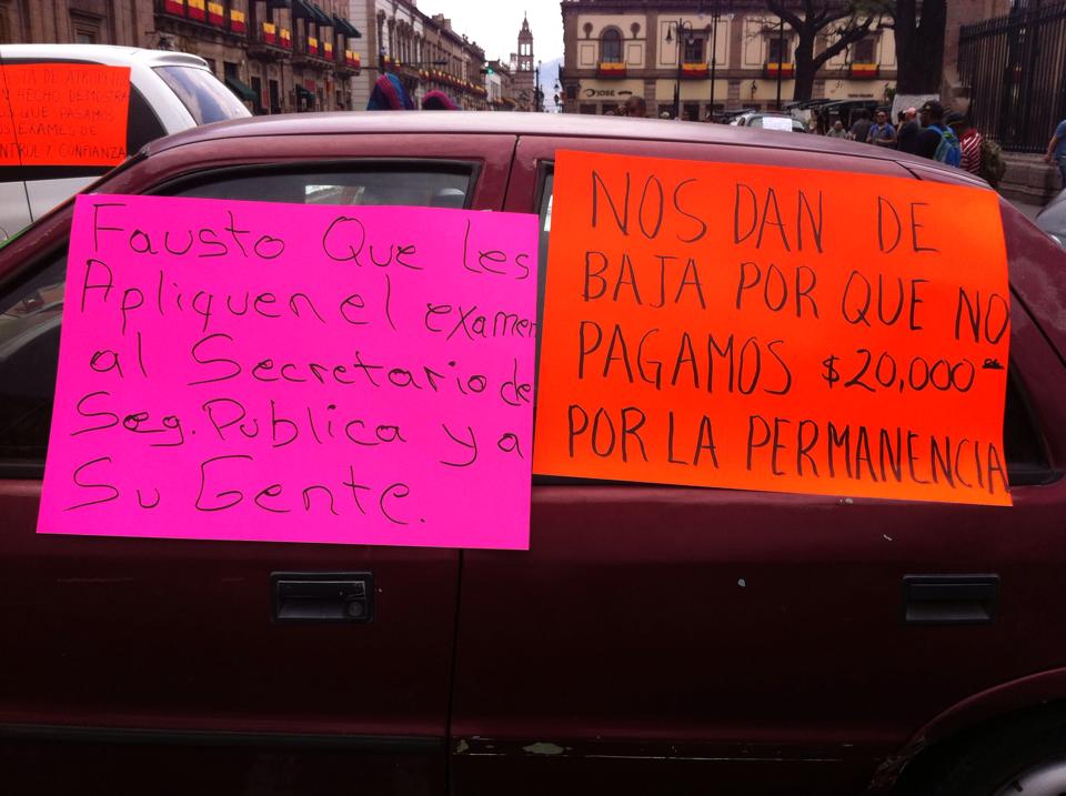 policías despedidos se manifiestan en la Madero, Morelia