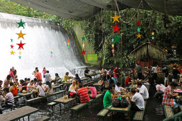 techo legal Tienda Conoce el restaurante al pie de la cascada en Filipinas – Changoonga.com –  Noticias de última hora, con un toque acidito