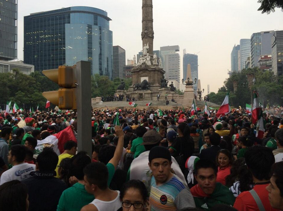 #México: Más de 40mil personas en el Ángel de la Independencia