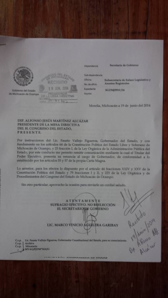 documento renuncia de Fausto Vallejo