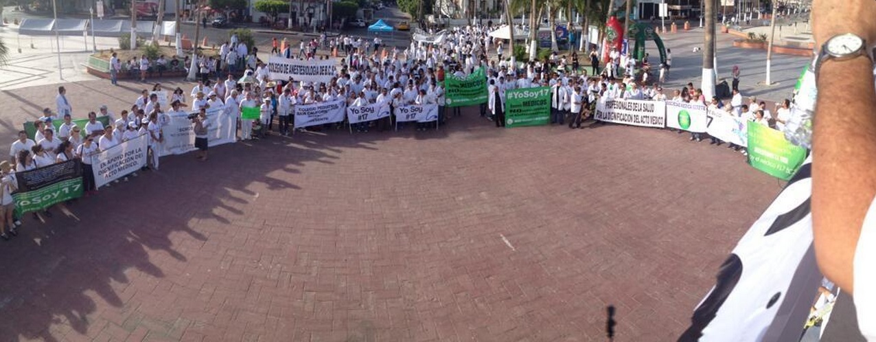 marcha médicos #YoSoy17 en Baja California Sur