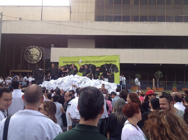 marcha médicos #YoSoy17 en Guadalajara