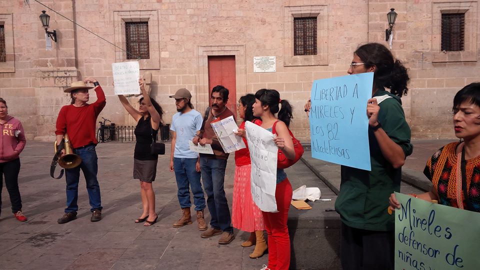 mireles detenido manifestación morelia más gente 1