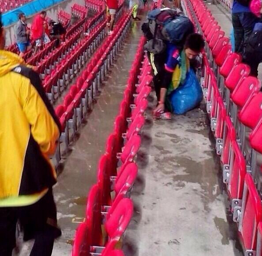 mundial aficionados japoneses basura 1