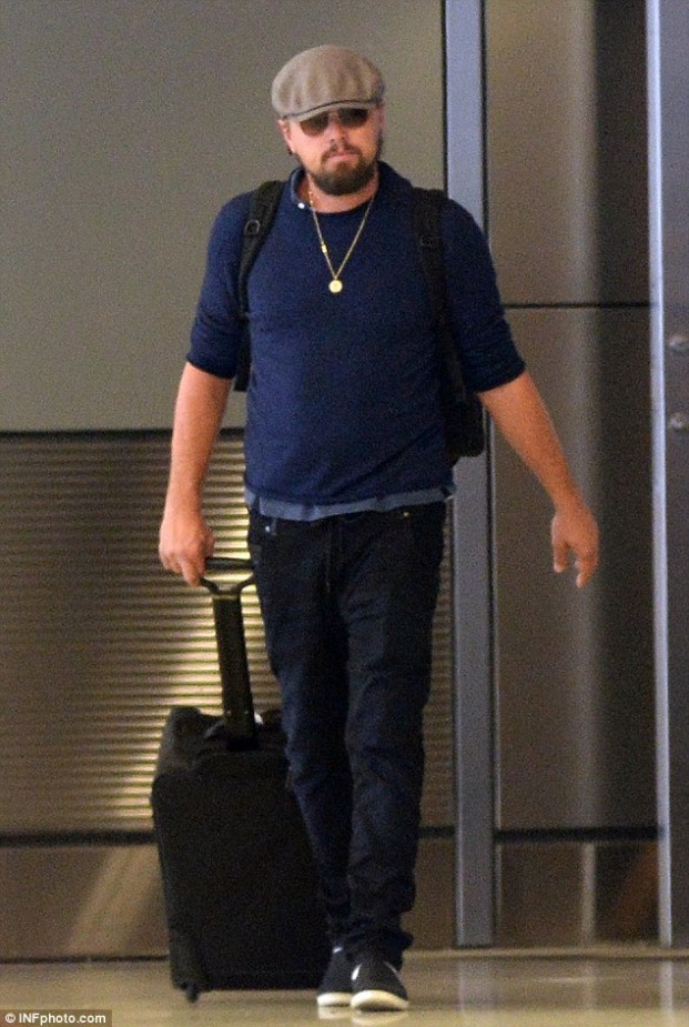 Panza de dicaprio en el airport