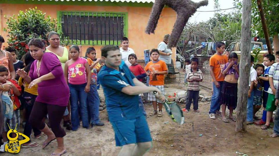 comisionado castillo piñata 2