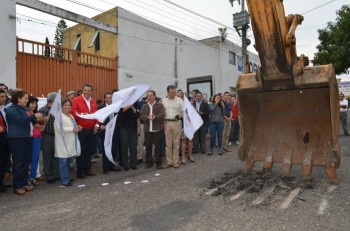 inauguración obras en Periodismo Wilfrido Lázaro