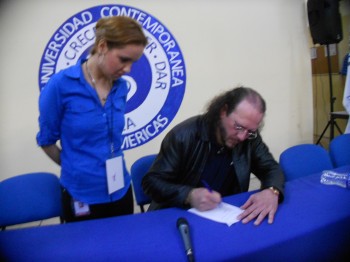 Fernando Delgadillo en Morelia cantautor