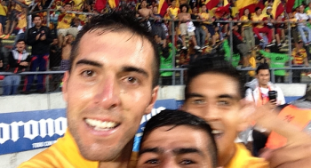 Selfie de Gol Del Morelia Llama Atención En España