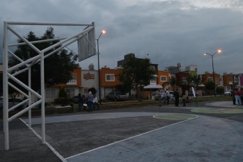 cancha de basket, iluminación colonia de Morelia Michoacán