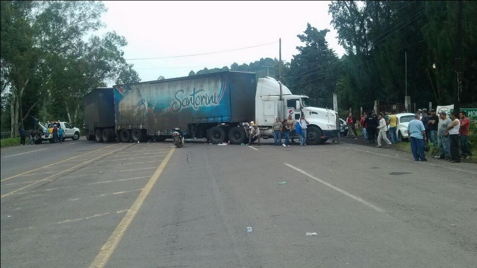 Autopista Morelia Uruapan