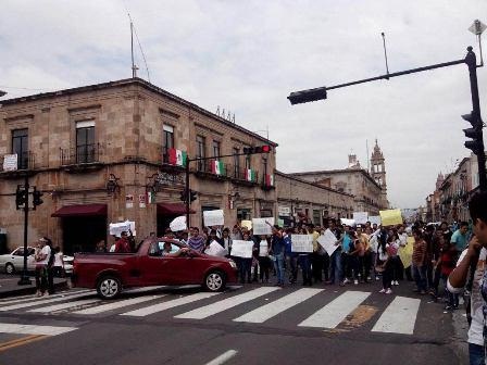 Av. Madero Manifestacion Estudiantes PRONABE