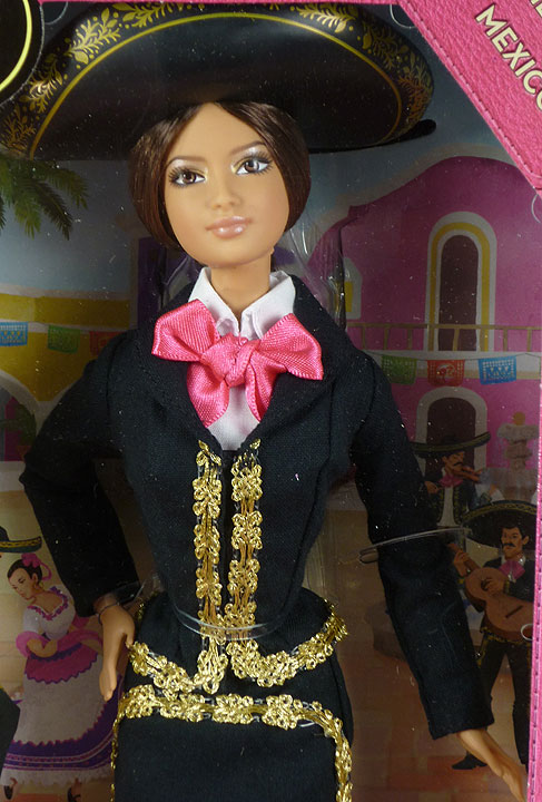 barbie mariachi empaque