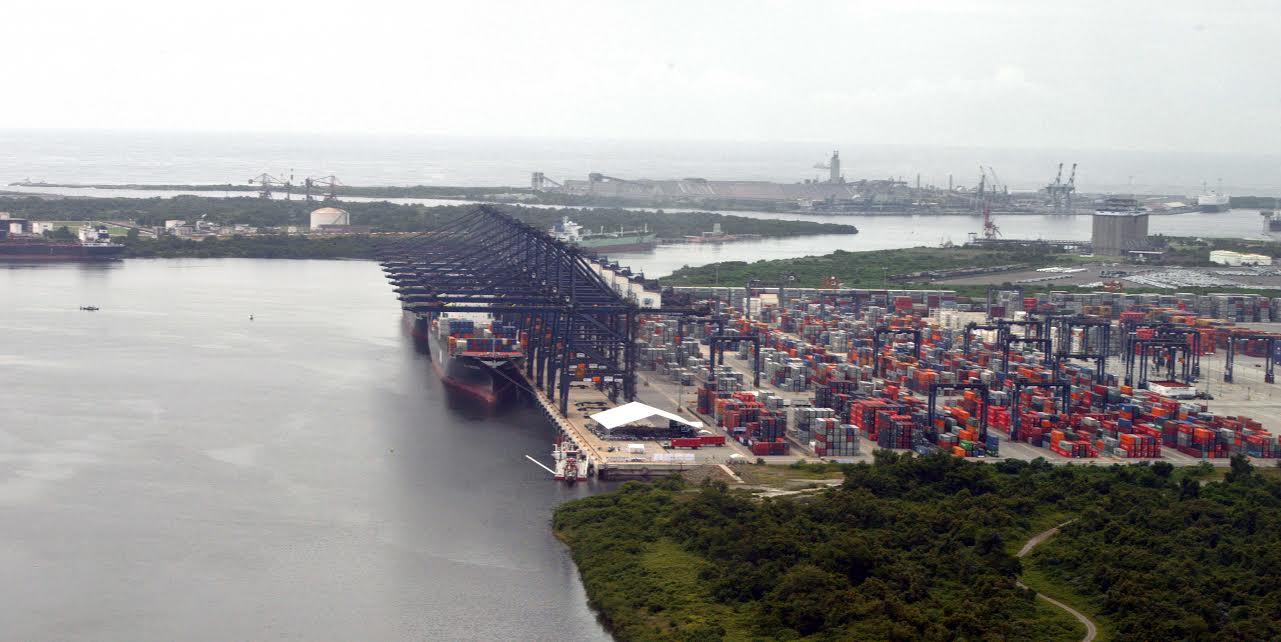 puerto de Lázaro Cárdenas Michoacán
