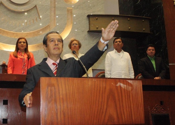 Rogelio Ortega Martínez gobernador de Guerrero toma de protesta