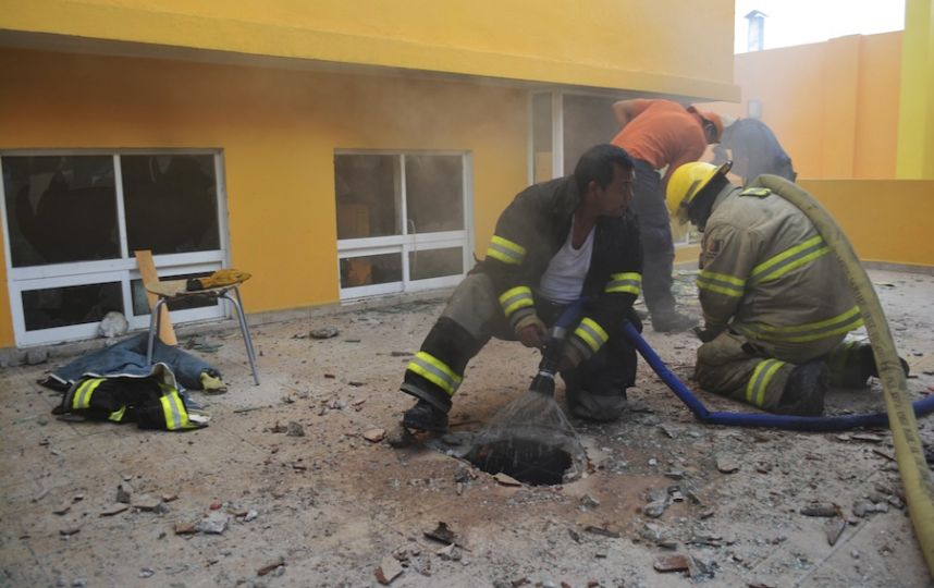 incendian maestros sede del PRD en Guerrero 5