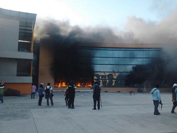 incendio palacio de gobierno chilpancingo