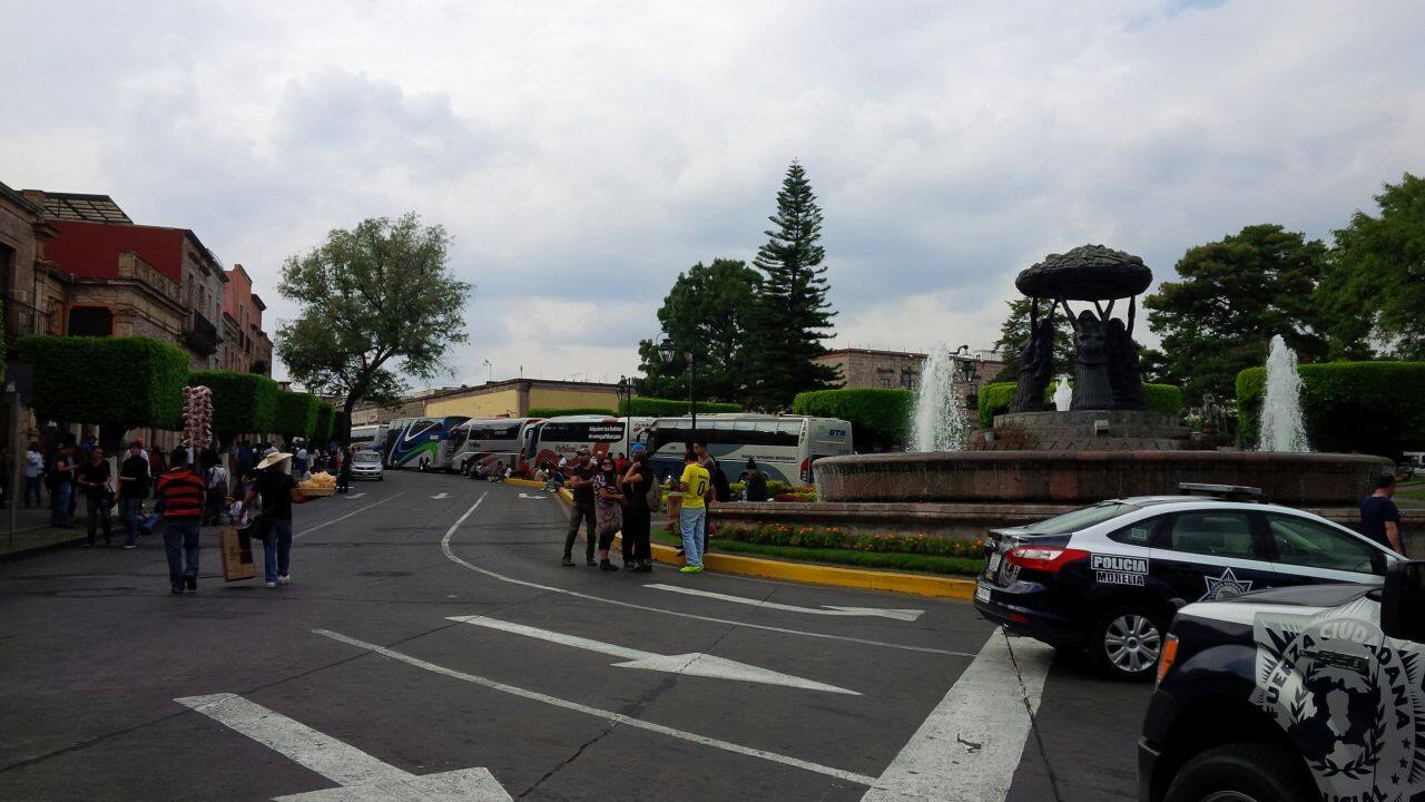 Caravana normalistas morelia (2)