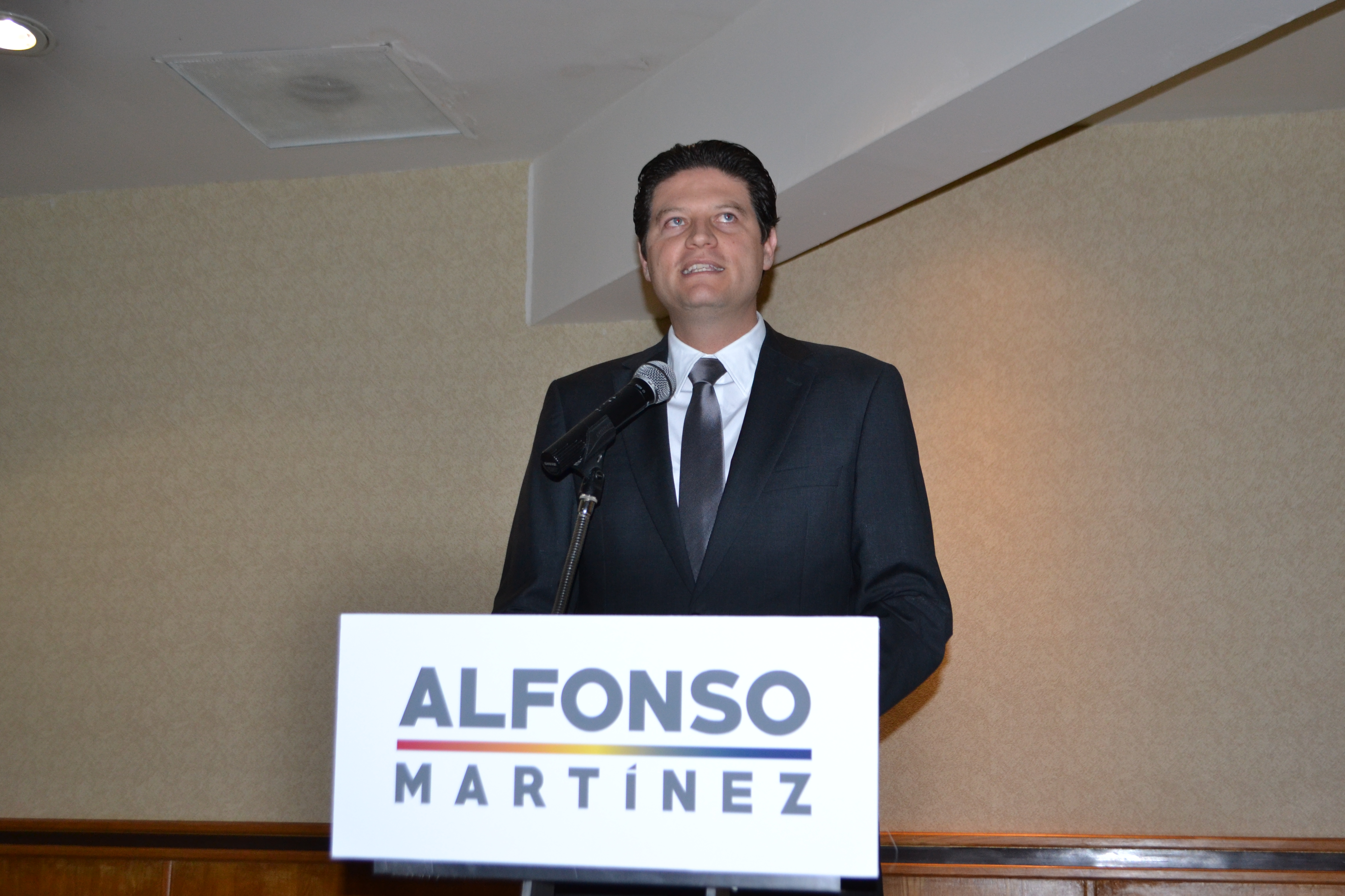 Alfonso Martínez renuncia del PAN