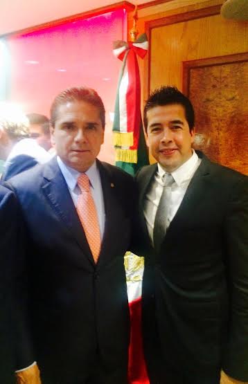 Silvano Aureoles y alcalde de Tuxpan Carlos Paredes Correa