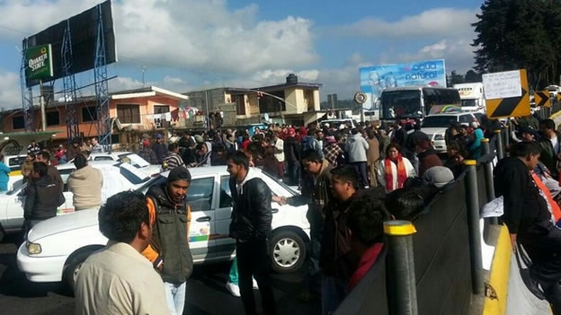 Tres Marías- Bloquean La México-Cuernavaca, Cansados De Secuestros