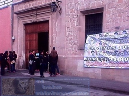 bloqueo en Teléfonos de México en Morelia centro