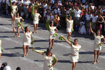 desfile 20 noviembre chicas