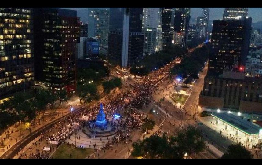 manifestación por ayotzinapa df