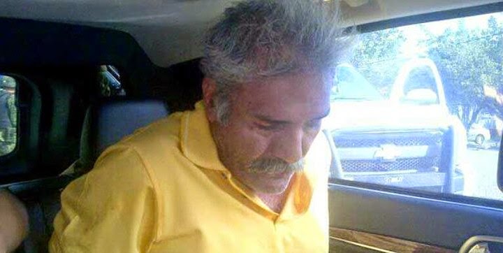 mireles detenido camioneta