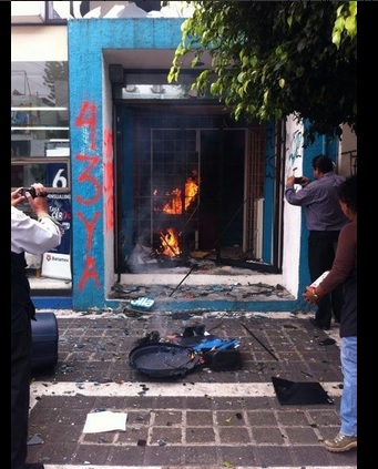 Instalaciones de Nueva Alianza tras paso de normalistas / Foto Vía: @lic_julissa